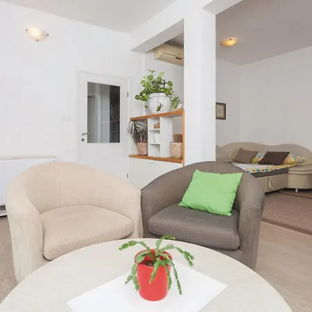 Veliki With Sea View 12 Appartement