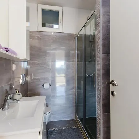 Veliki With Sea View 12 *