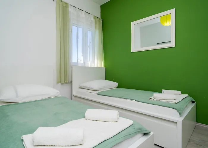 Veliki With Sea View 12 *